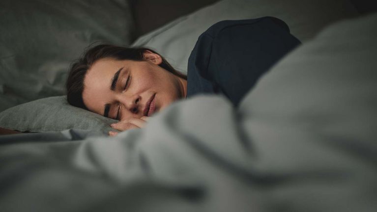 Jak funguje spánkový hormon melatonin