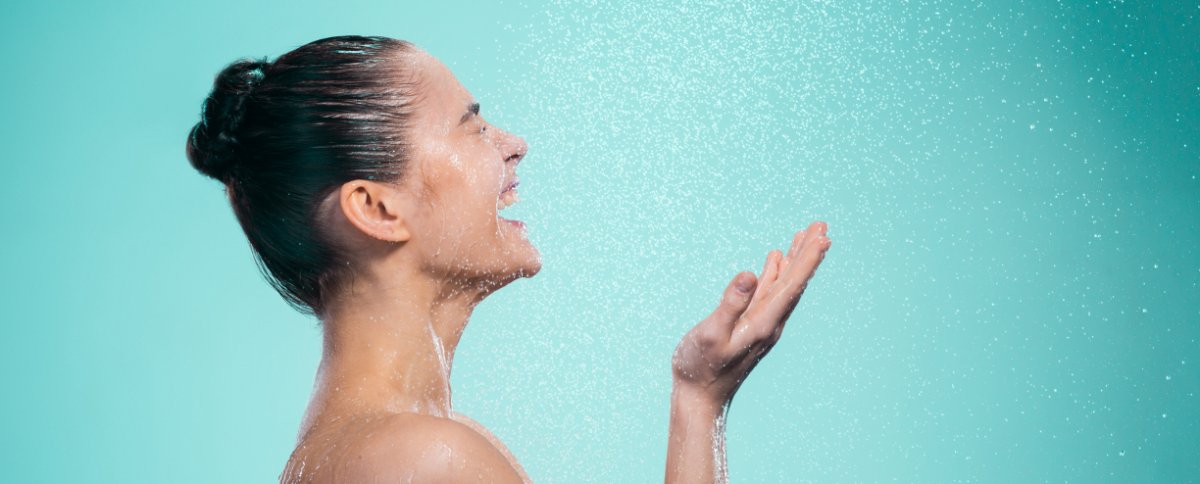 Střídavé sprchování teplou a studenou vodou | Kneipp